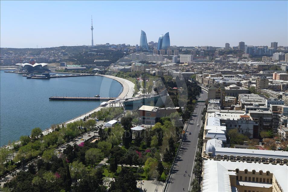 Najbrži cirkus na svijetu stigao u Baku: Ulice pretvorene u trkačku stazu