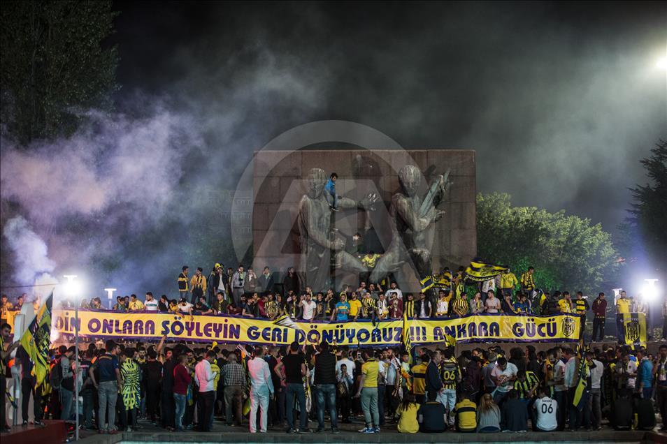 Ankaragüçlü taraftarların Süper Lig sevinci