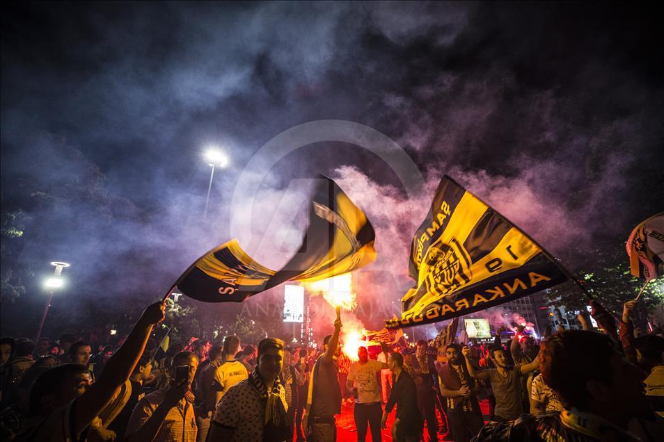 Ankaragüçlü taraftarların Süper Lig sevinci