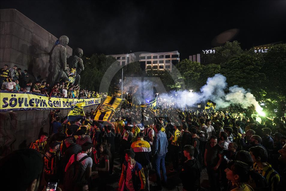 Ankaragüçlü taraftarların Süper Lig sevinci
