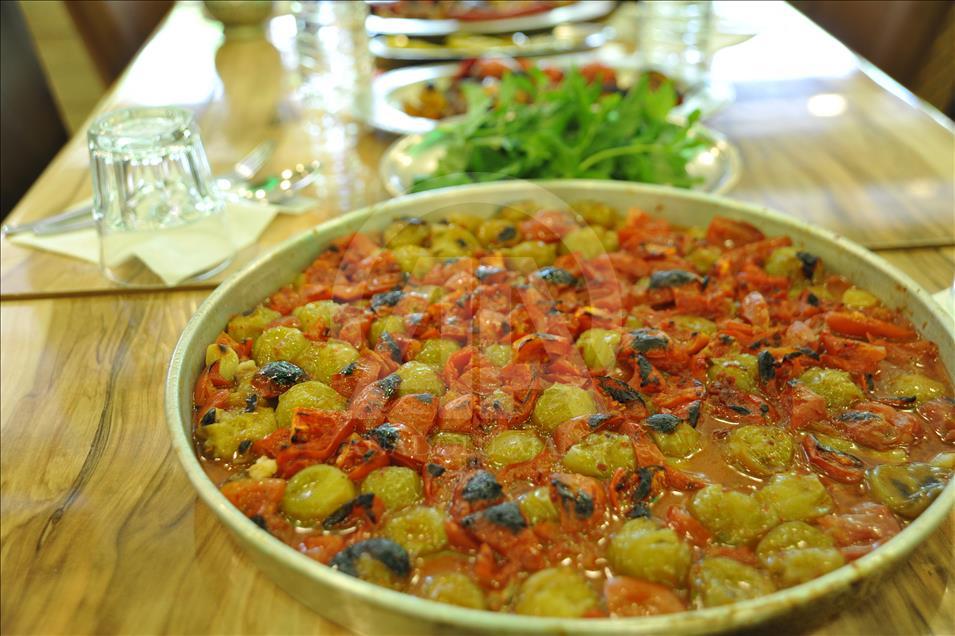 İlkbahar lezzetleri "yenidünya kebabı ve erik tava" sofralarda