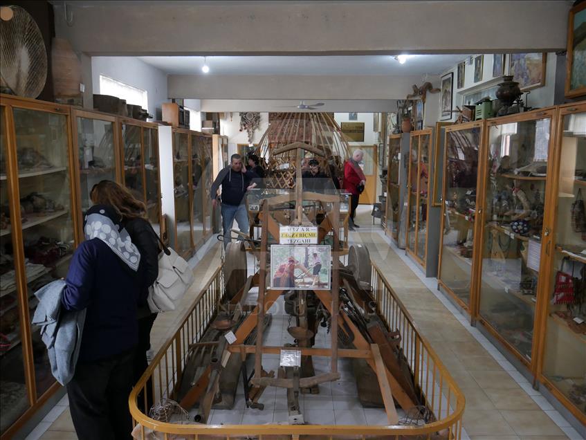 Meyve çekirdekleri ve bitki tohumları takıya dönüşüyor