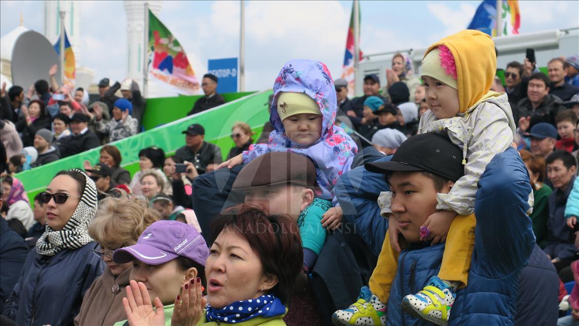 В Казахстане празднуют День единства народа