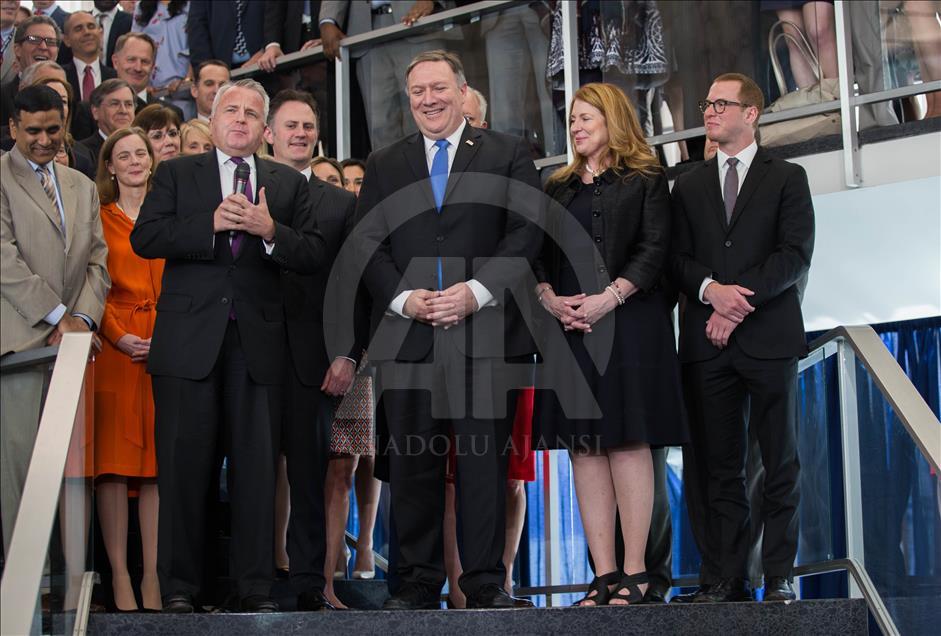 ABD Dışişleri Bakanı Mike Pompeo, bakanlık çalışanları ile buluştu