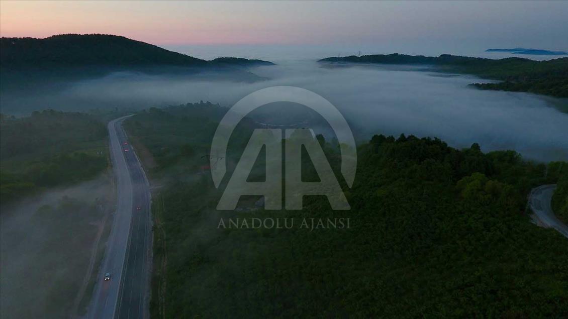 El paisaje de neblina que cubre el oeste del Mar Negro