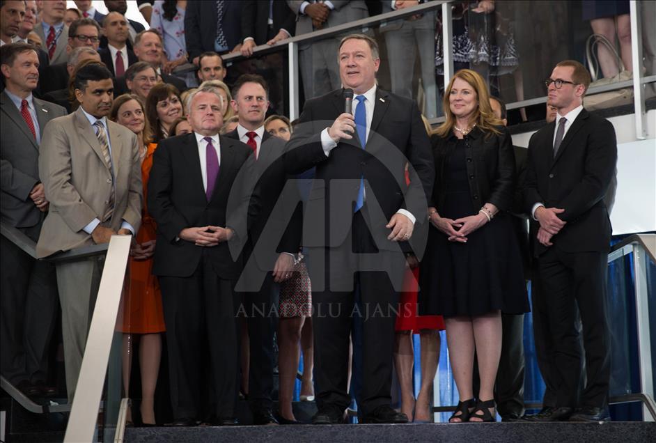 ABD Dışişleri Bakanı Mike Pompeo, bakanlık çalışanları ile buluştu