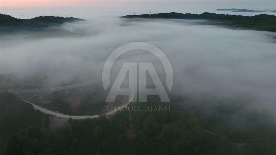 El paisaje de neblina que cubre el oeste del Mar Negro