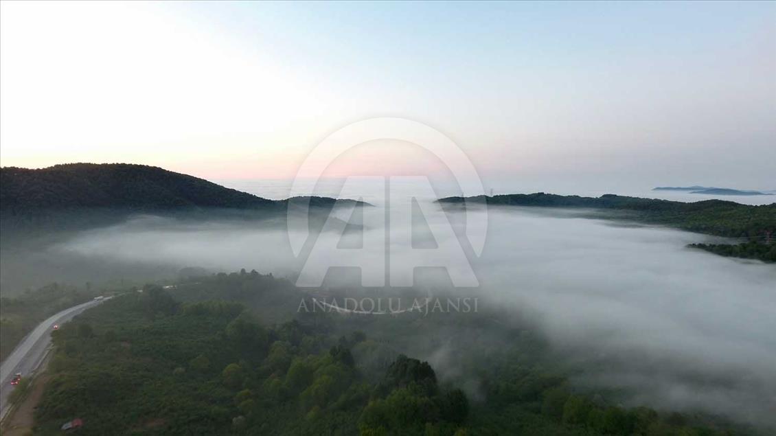 El paisaje de neblina que cubre el oeste del Mar Negro