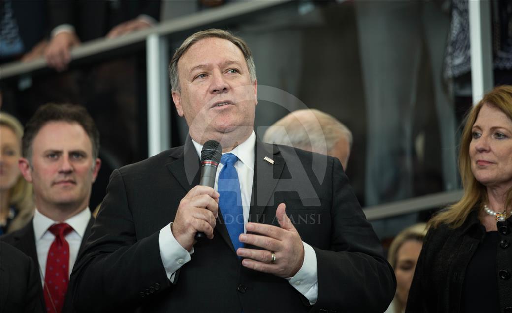 ABD Dışişleri Bakanı Mike Pompeo, bakanlık çalışanları ile buluştu