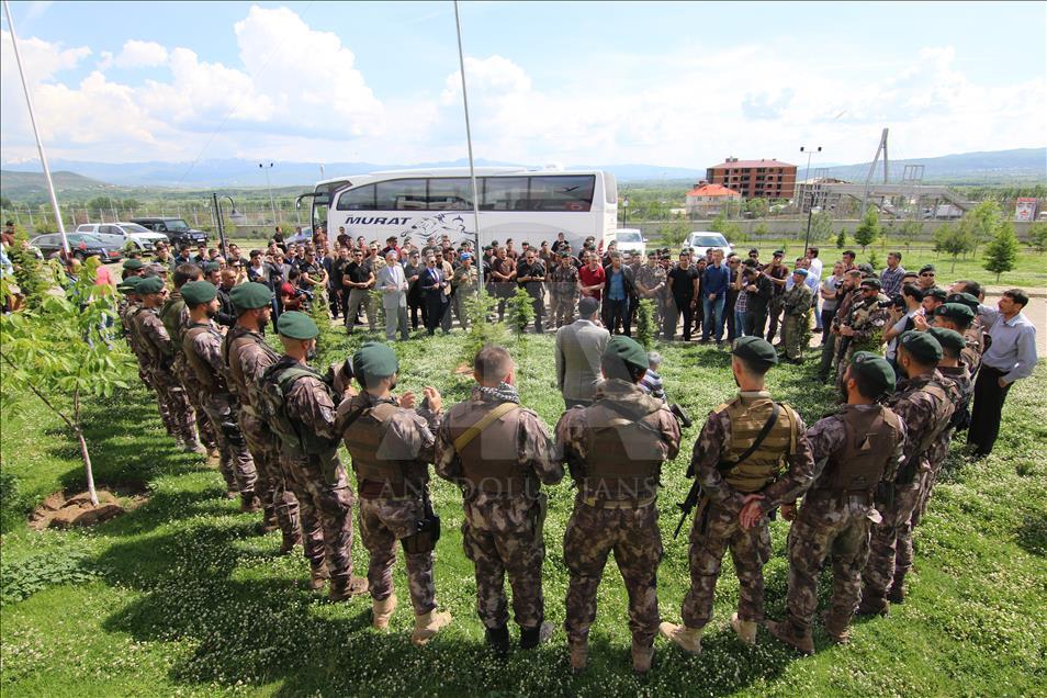 Dualarla Afrin'e uğurlanan PÖH'ler birliklerine döndü