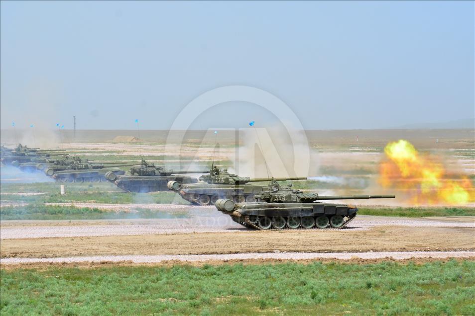 Kazakistan’da Vatan Savunucuları Günü düzenlendi