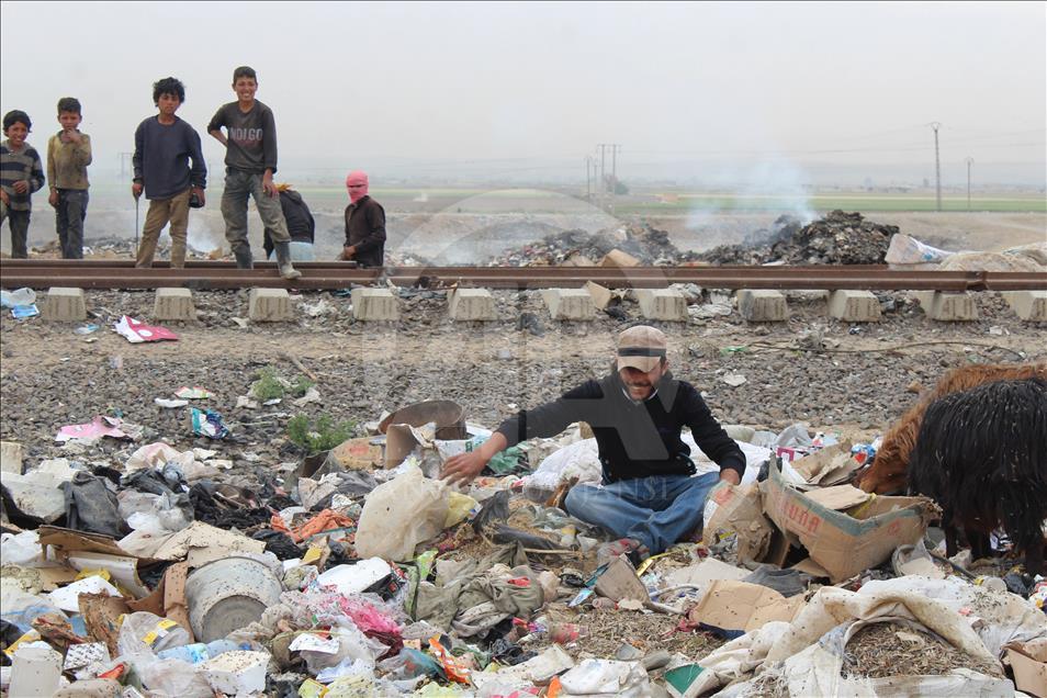 Raqqa sous le joug du PYD: Les enfants vivent des décharges publiques
