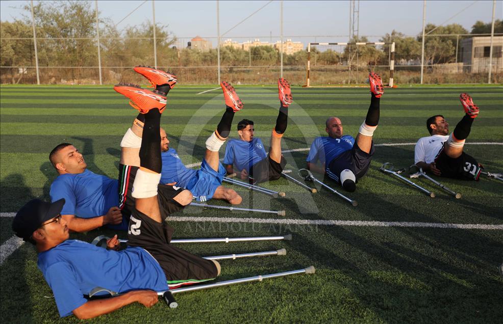 Në Gaza themelohet klubi i parë futbollistik i të amputuarve
