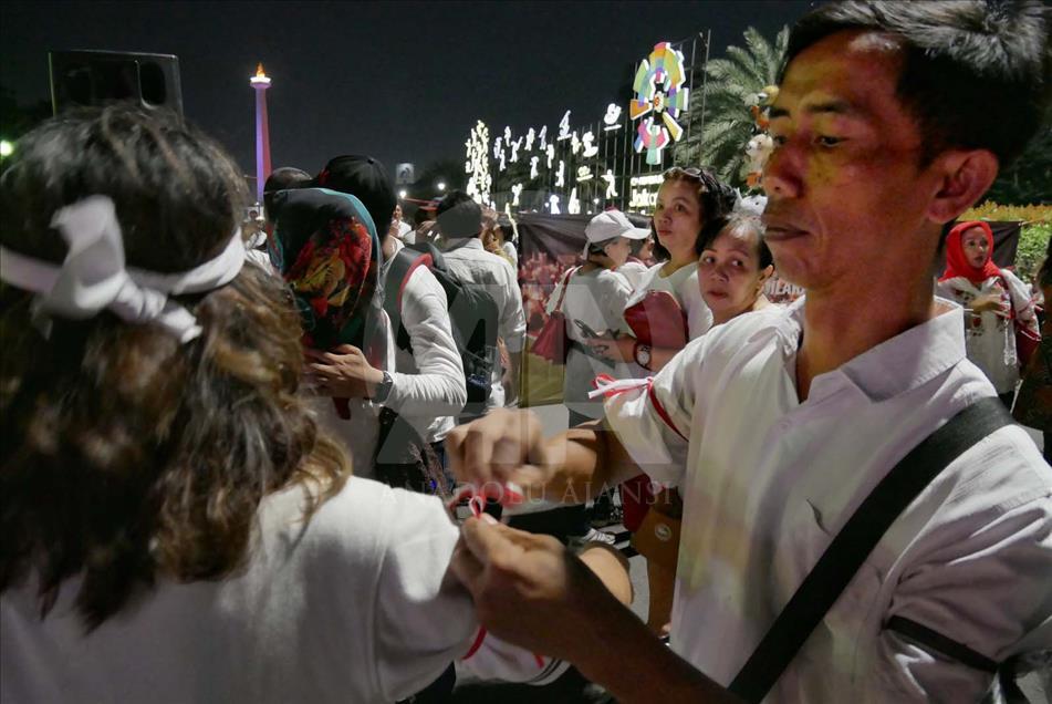 Oración por los ataques terroristas en Surabaya y Mako Brimob, en Indonesia