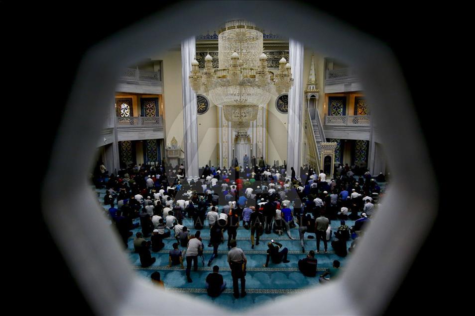 Tarawih pertama di Moskow, Rusia