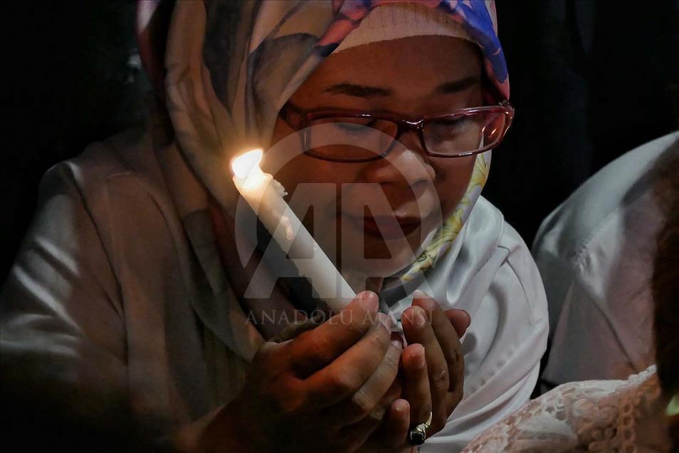 Oración por los ataques terroristas en Surabaya y Mako Brimob, en Indonesia