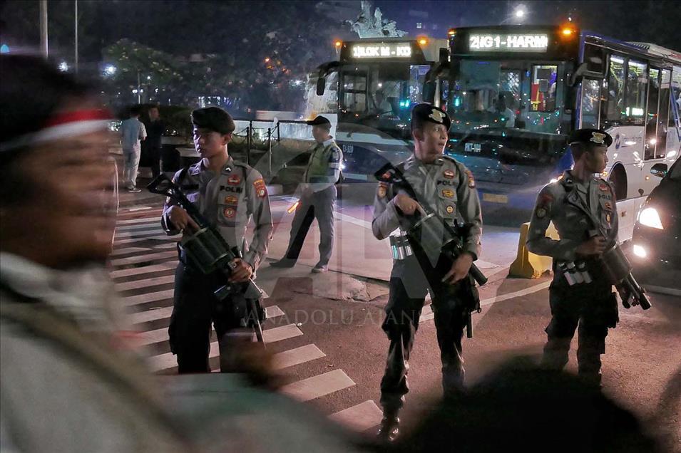 Oración por los ataques terroristas en Surabaya y Mako Brimob, en Indonesia