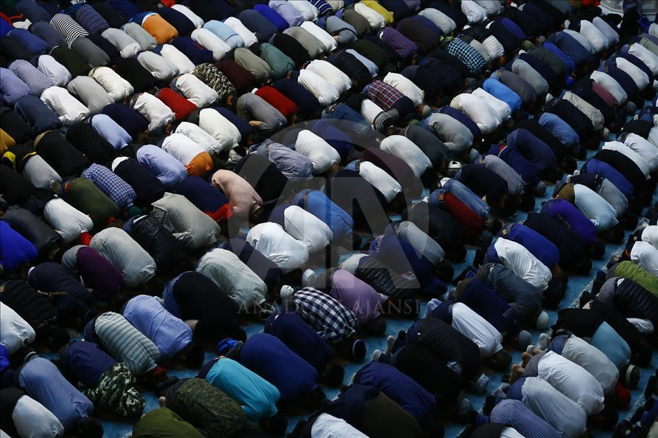 Tarawih pertama di Moskow, Rusia