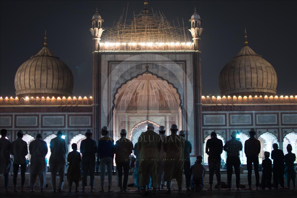 Salat Tarawih pertama, di India