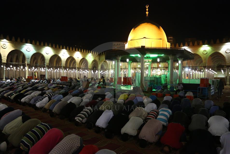 Salat Tarawih pertama di Masjid Amr ibn al-As , di Mesir