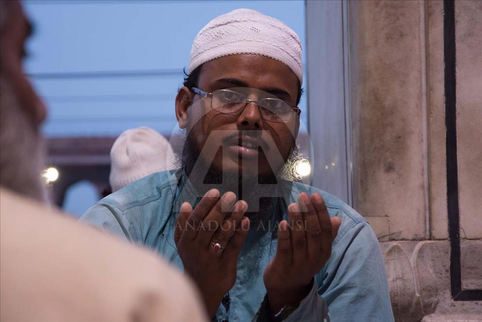 Así se vivió el primer día del Ramadán en la India