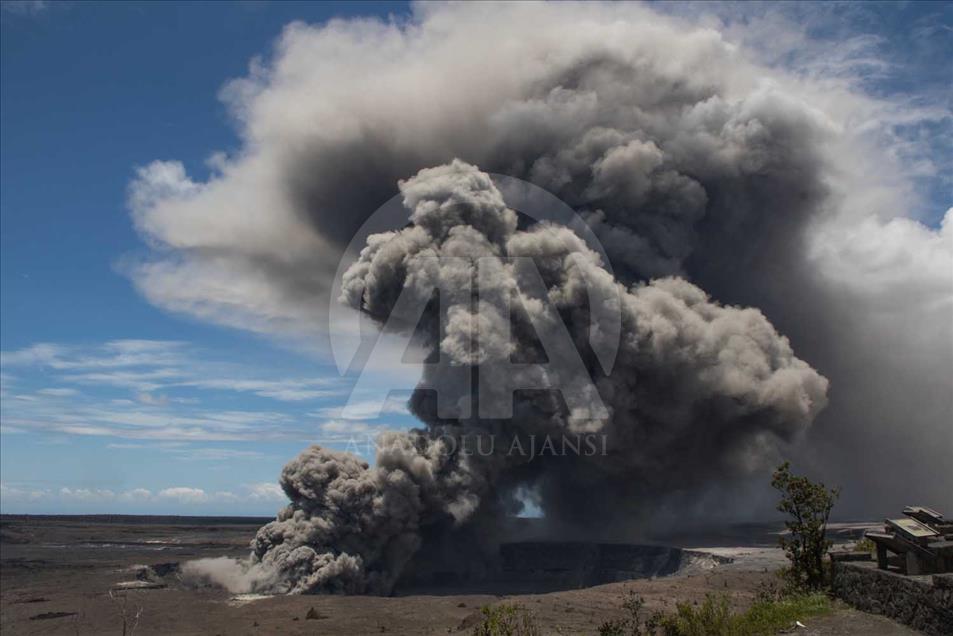 Erupción de volcán en Hawái destruye docenas de estructuras