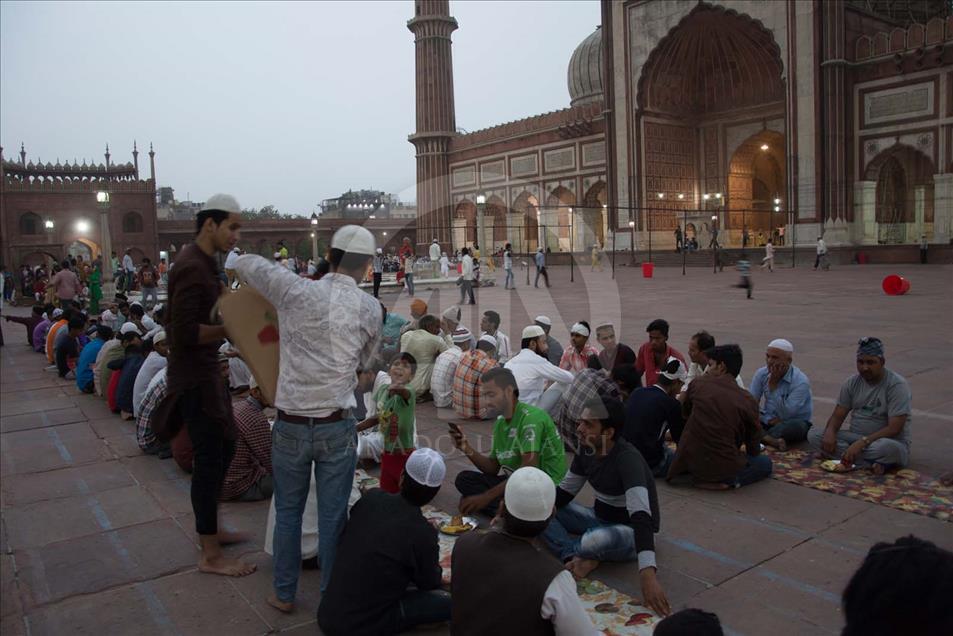Así se vivió el primer día del Ramadán en la India