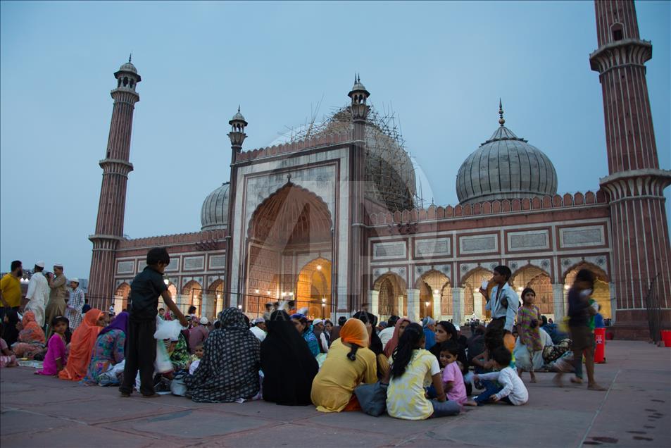 Suasana berbuka puasa di berbagai negara