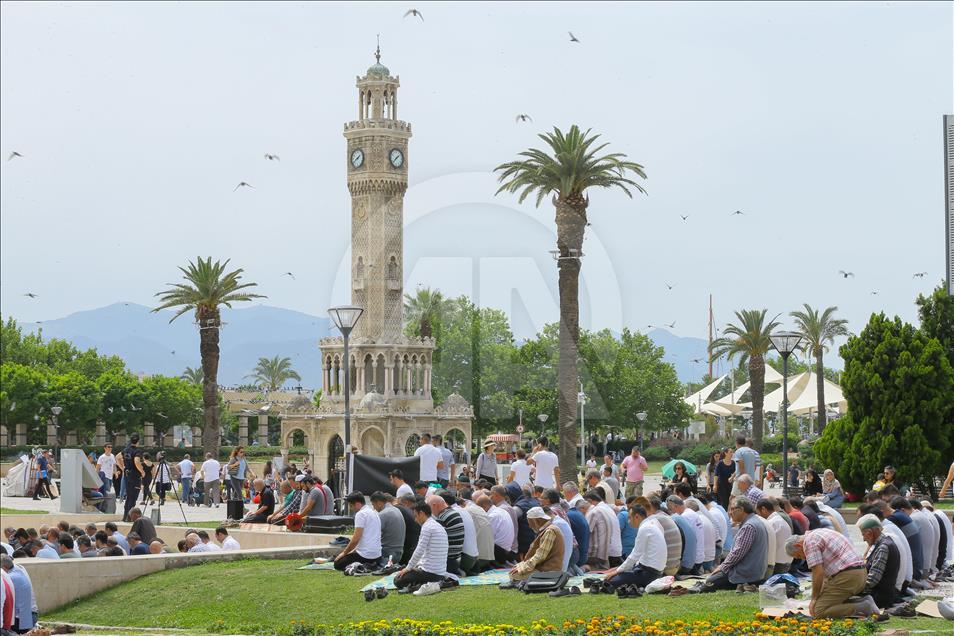 Ramazan'ın ilk cuma namazı
