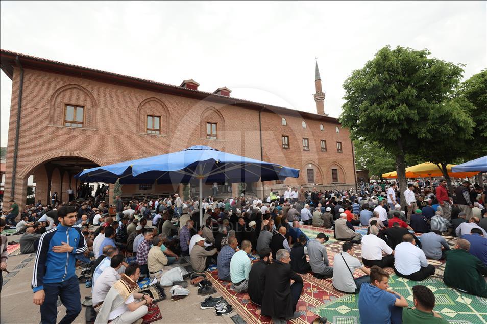 Ramazanın ilk cuma namazı