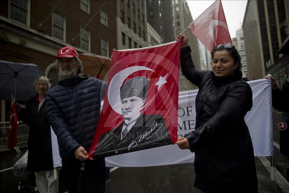 New York'ta 37. Türk Günü Yürüyüşü