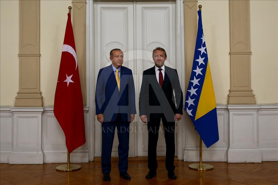 دیدار اردوغان و عزت‌بگوویچ در بوسنی و هرزگوین