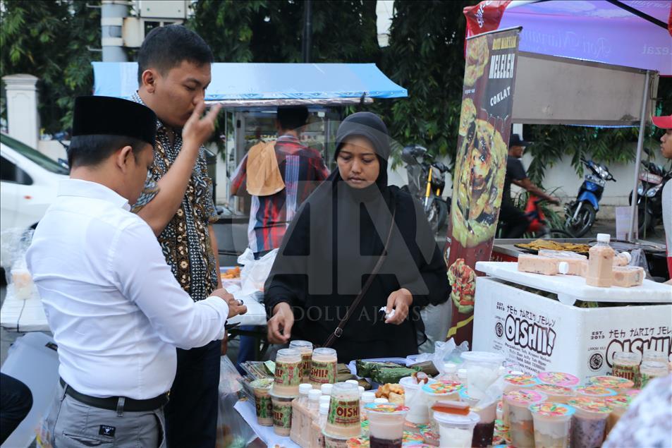 Ramadan en Indonésie : Soupe à la banane, le must à la rupture du jeûne 
