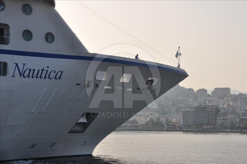 Kuşadası'nda kruvaziyer turizmi hareketleniyor
