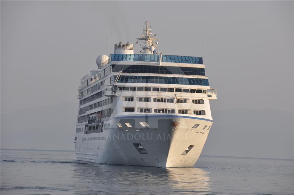 ورود کشتی های کروز به سواحل ترکیه
