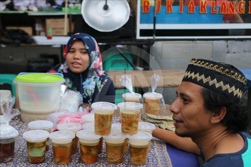 Ramadan en Indonésie : Soupe à la banane, le must à la rupture du jeûne 
