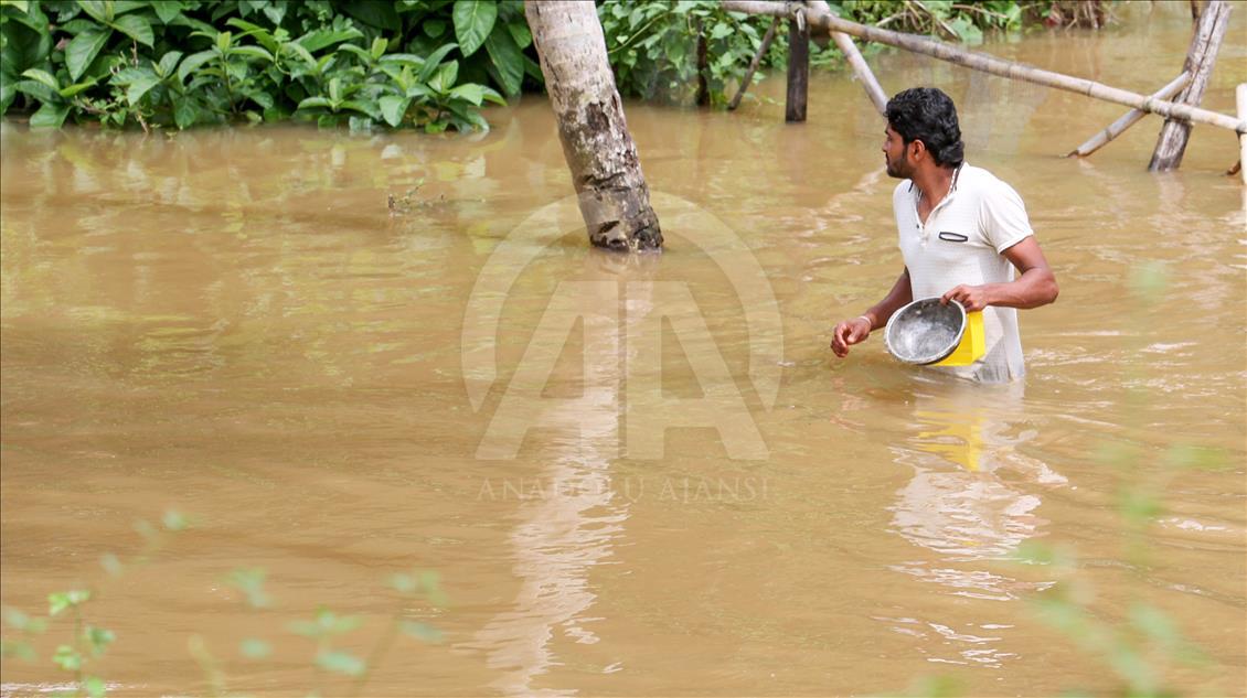 Sri Lanka'da şiddetli yağışlar can aldı