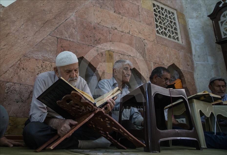 Peygamberler Şehri'nde mukabele geleneğine ilgi
