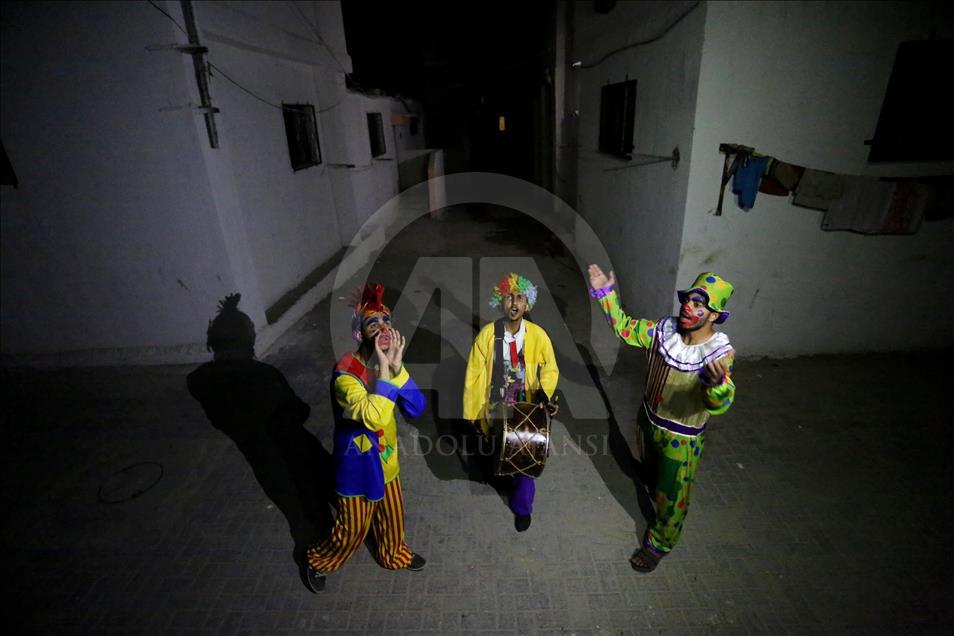 Los palestinos se despiertan con tambores en el Ramadán