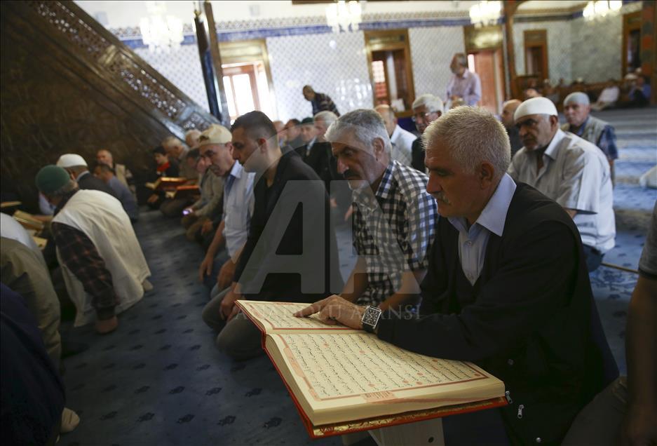 14 asırlık mukabele geleneği 67 bin camide yaşatılıyor