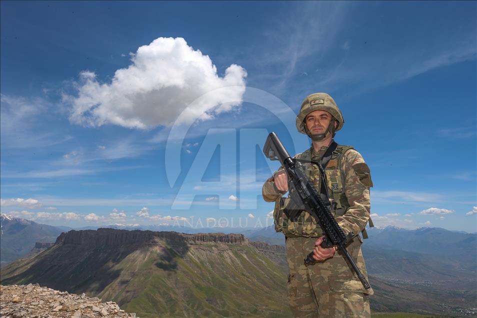 Terörden temizlenen Irak'ın kuzeyindeki topraklar Mehmetçik'e emanet