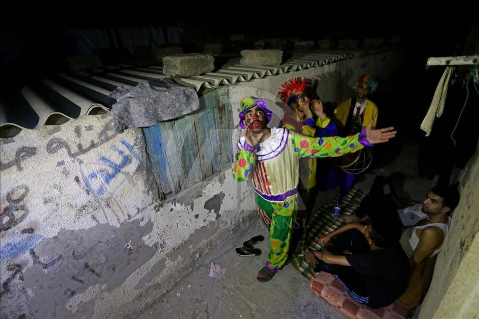 Los palestinos se despiertan con tambores en el Ramadán