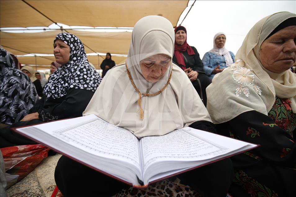 Mescid-i Aksa'da ramazan ayının ikinci cuma namazı kılındı
