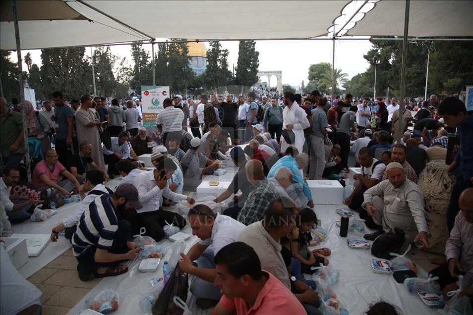 ضیافت افطار نهاد مدنی بین المللی «میراث ما» در مسجدالاقصی 