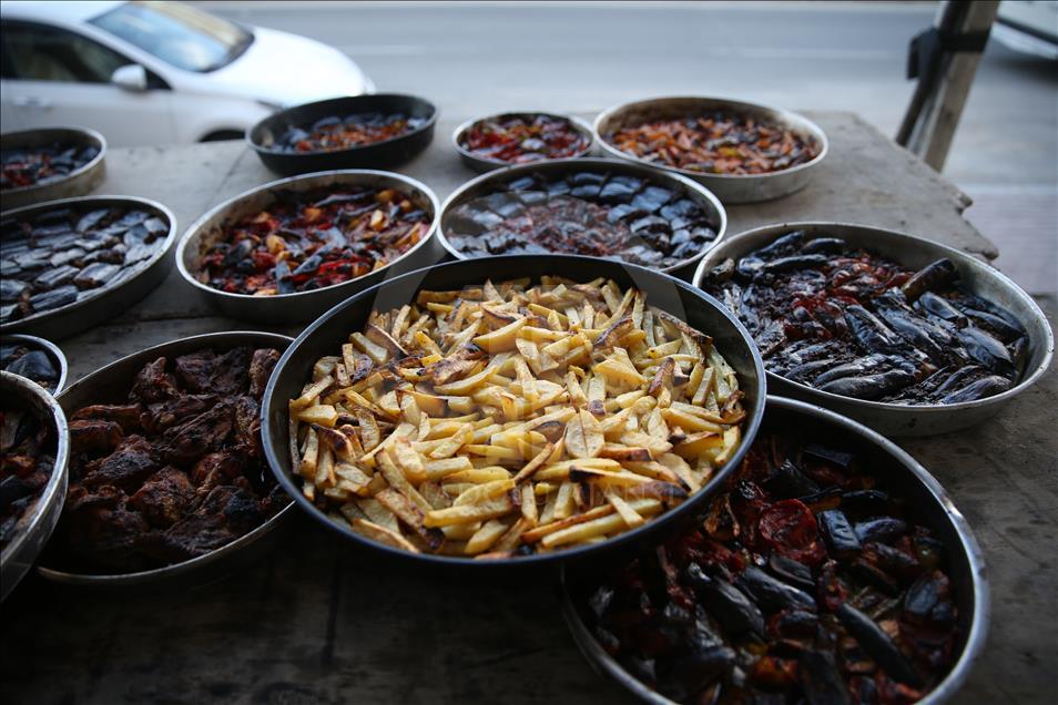 Şanlıurfa'da iftar yemekleri fırıncılara emanet