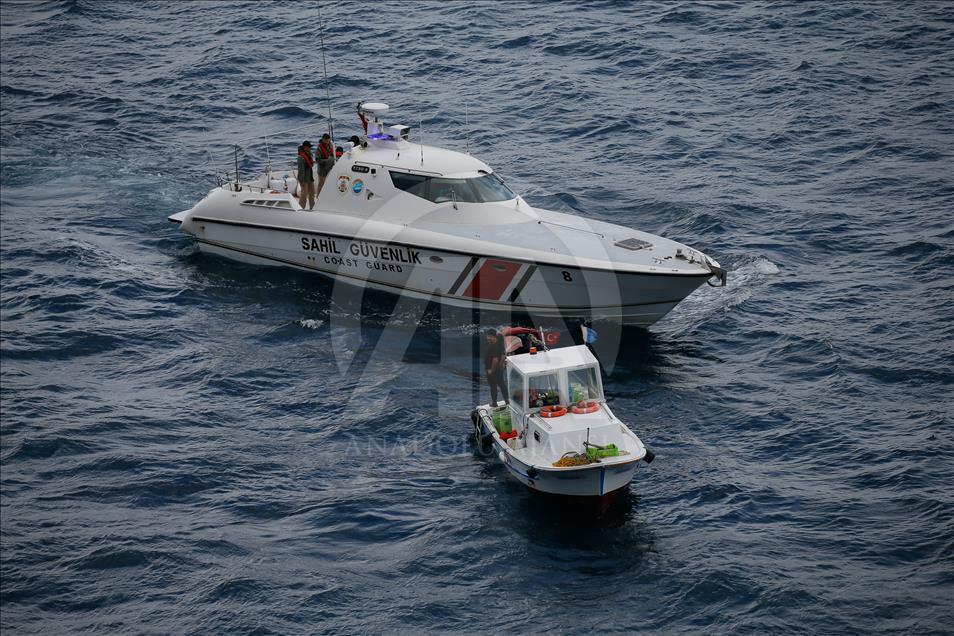 Ayvalık'ta balıkçı teknesi battı: 4 kişi kayıp