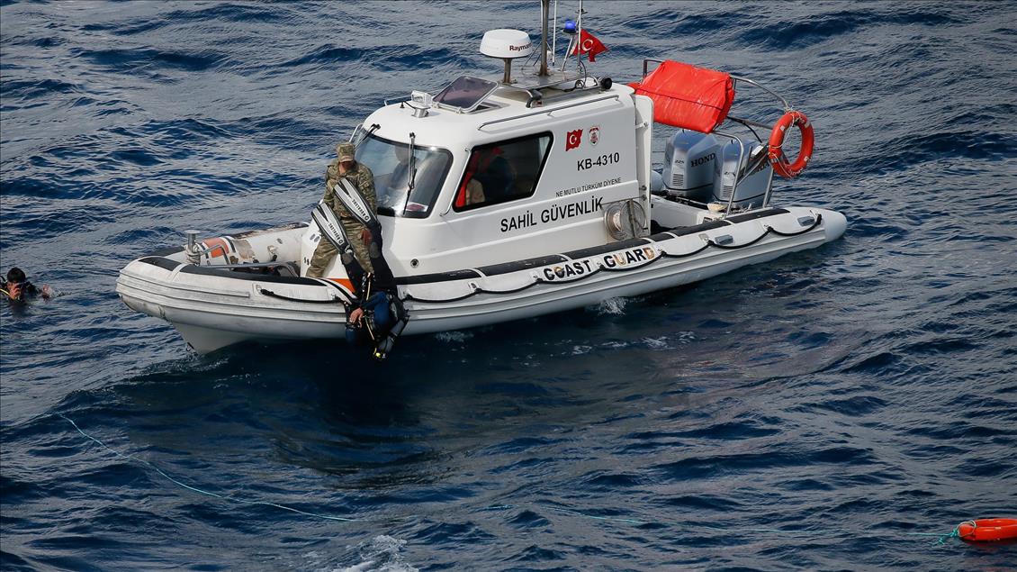 Ayvalık'ta balıkçı teknesi battı: 4 kişi kayıp