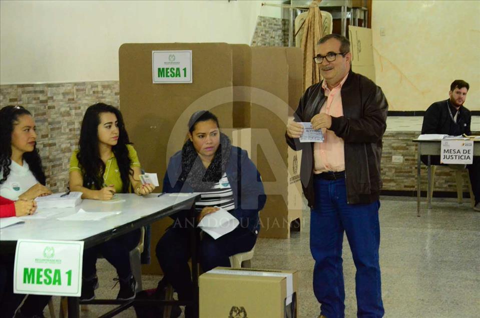 Así votaron los candidatos a la presidencia de Colombia