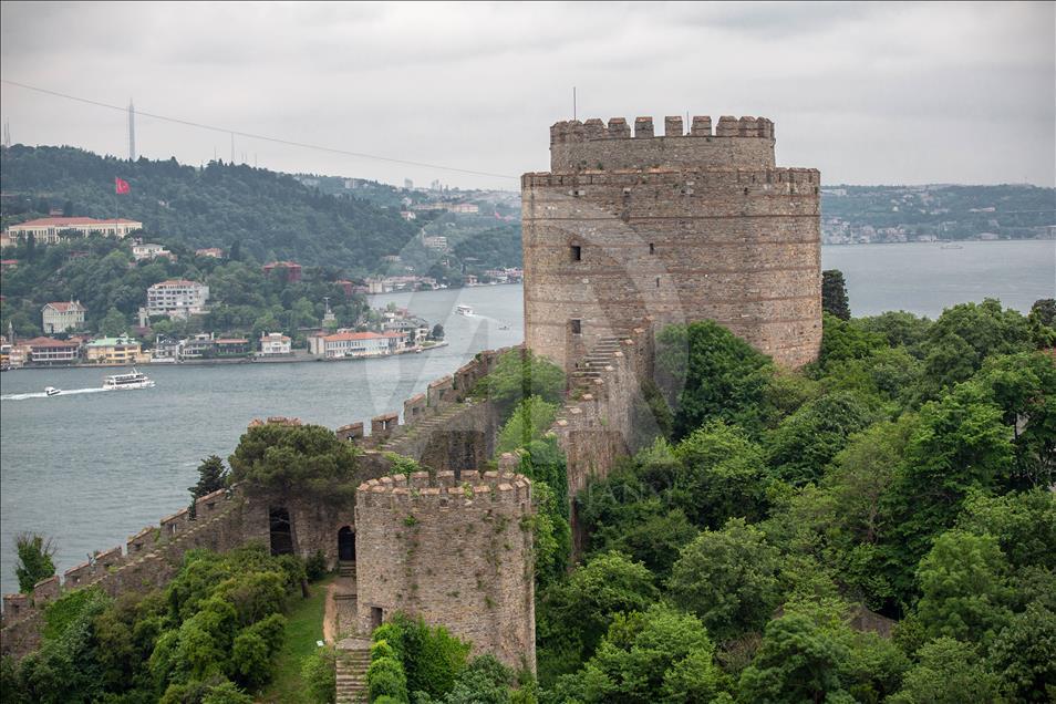 Fatih'in divanhanesi akustiğiyle şaşırtıyor
