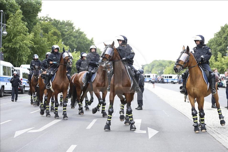 Pawai Anti imigran dan Anti-Islam, di Berlin
